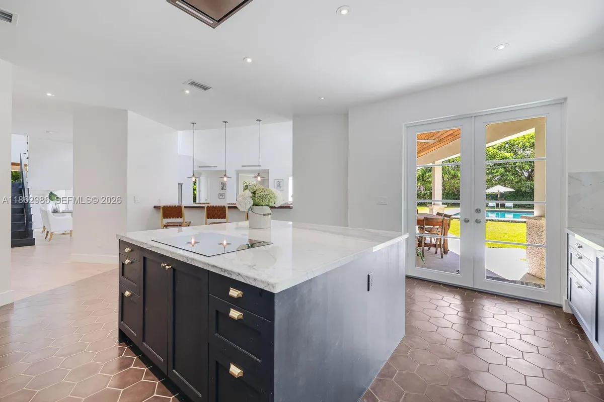 6910 SW 145th Ter, Palmetto Bay FL 33158