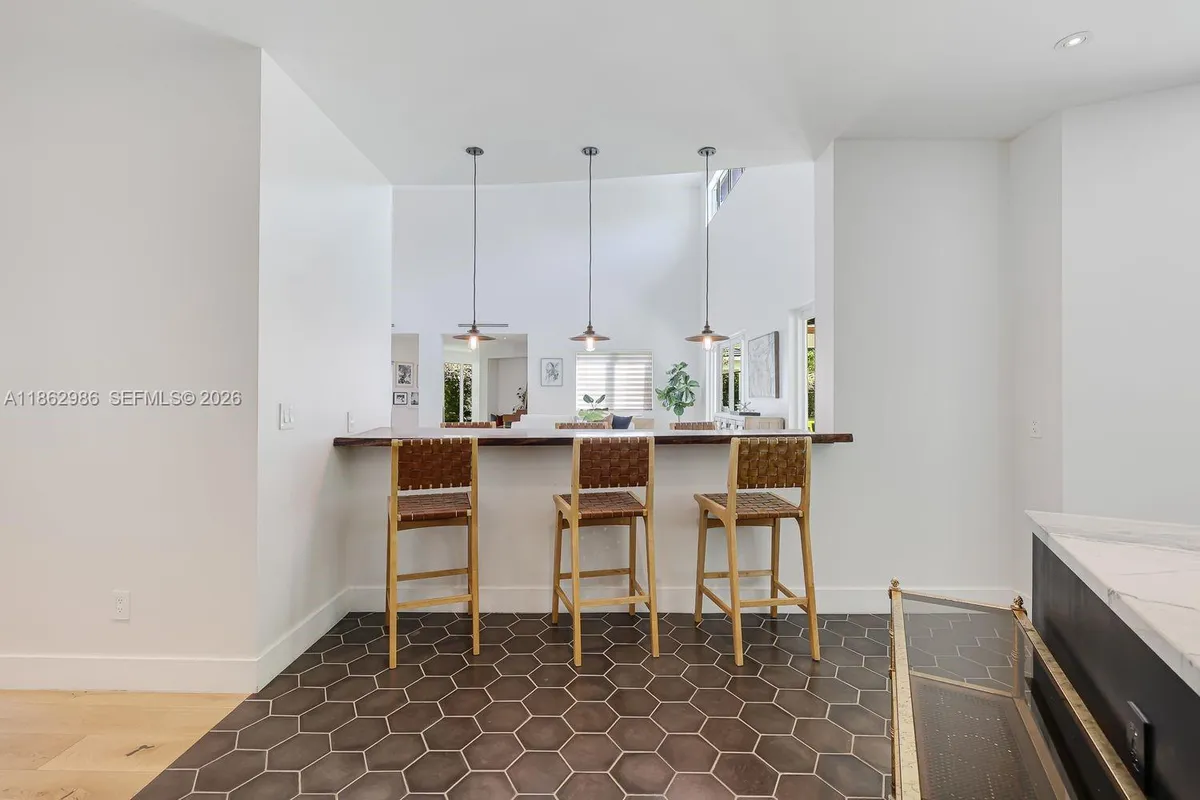 6910 SW 145th Ter, Palmetto Bay FL 33158