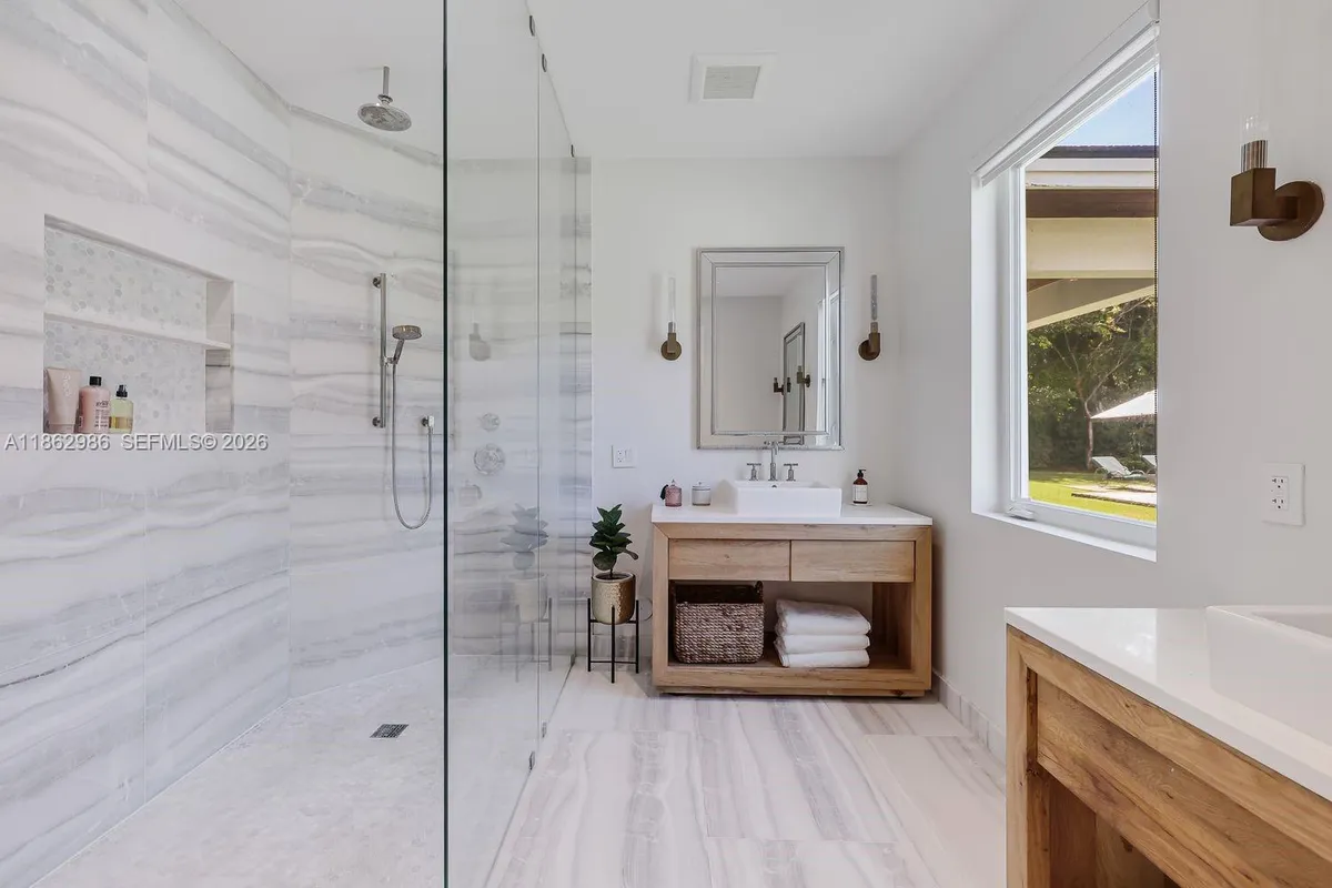 6910 SW 145th Ter, Palmetto Bay FL 33158