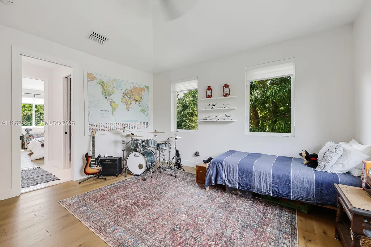 6910 SW 145th Ter, Palmetto Bay FL 33158