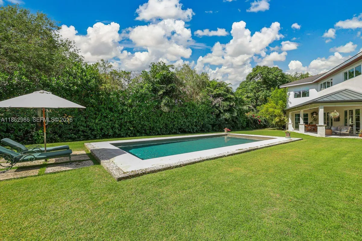 6910 SW 145th Ter, Palmetto Bay FL 33158