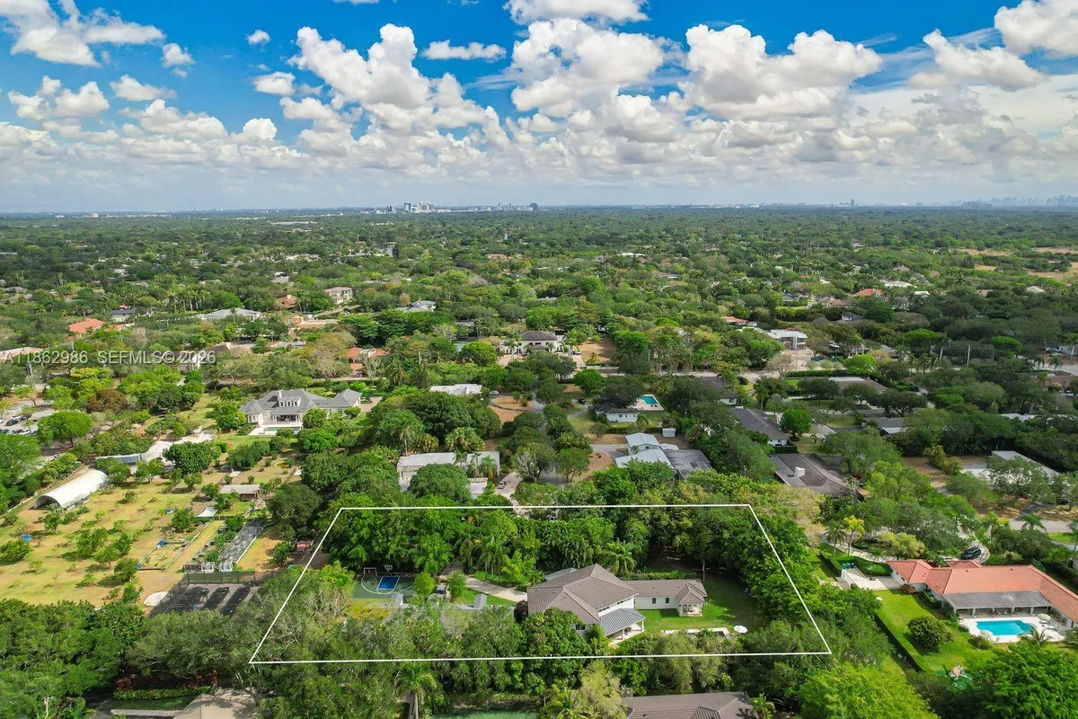 6910 SW 145th Ter, Palmetto Bay FL 33158