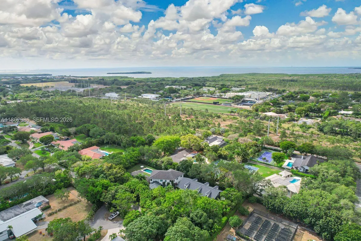 6910 SW 145th Ter, Palmetto Bay FL 33158