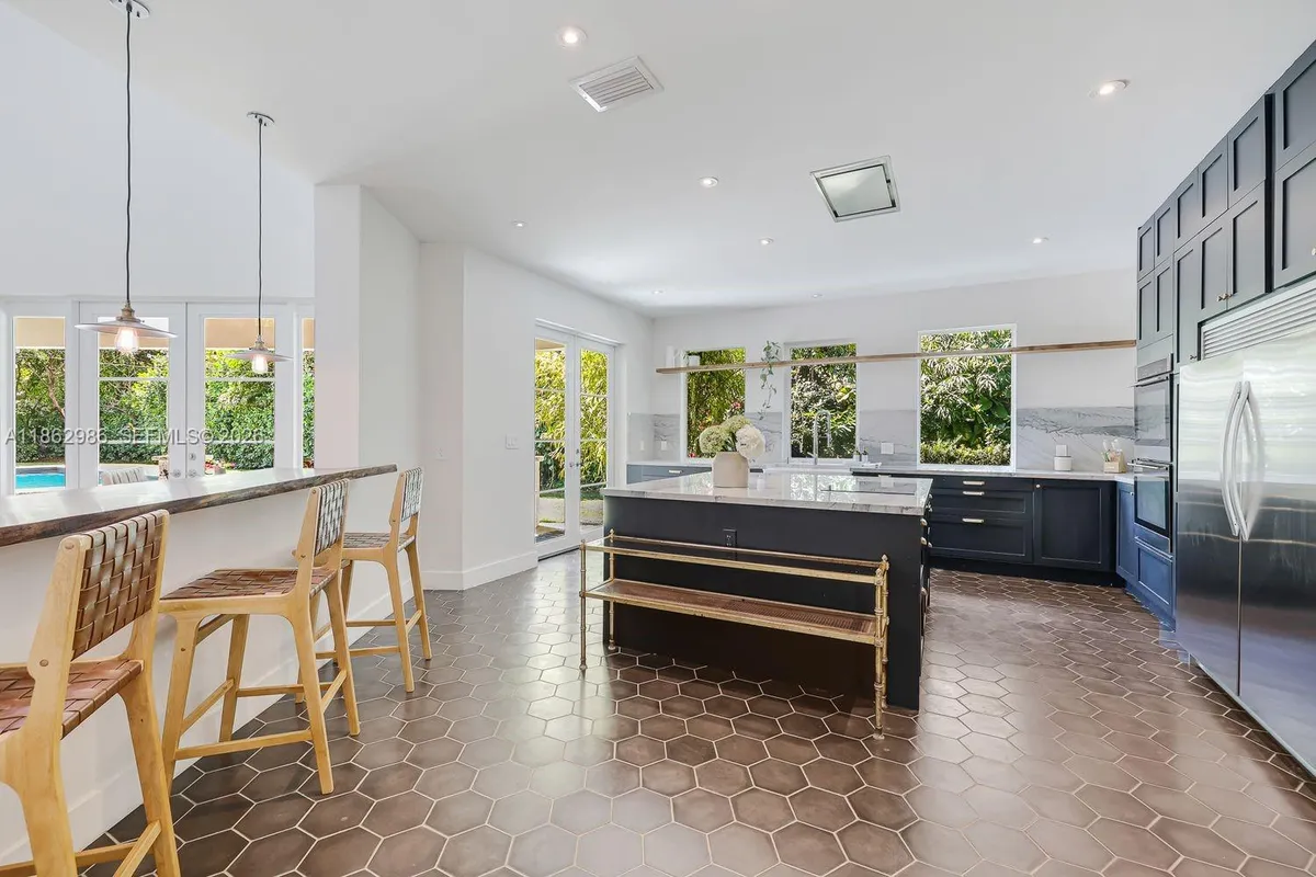 6910 SW 145th Ter, Palmetto Bay FL 33158