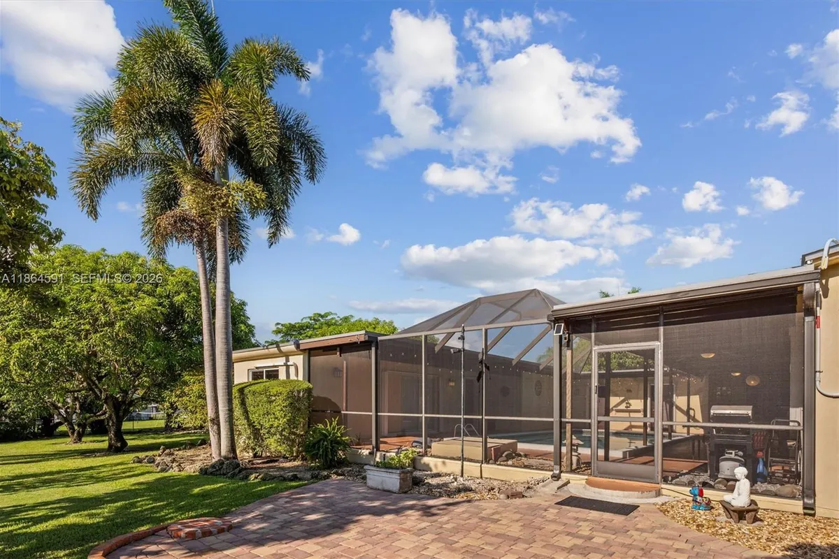 17625 SW 91st Ave., Palmetto Bay FL 33157