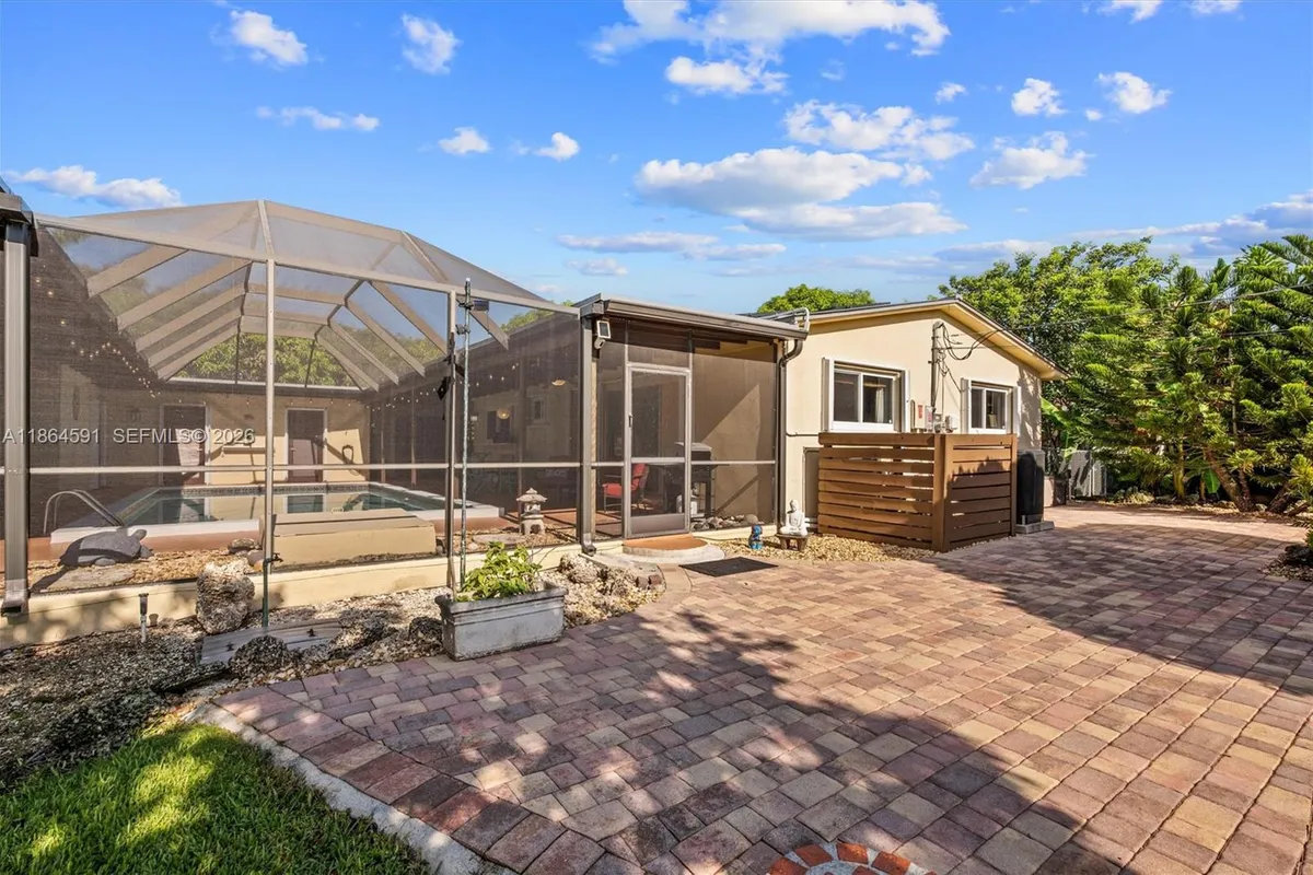 17625 SW 91st Ave., Palmetto Bay FL 33157