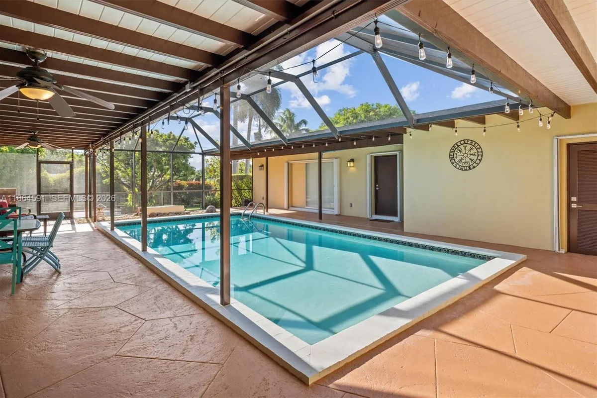 17625 SW 91st Ave., Palmetto Bay FL 33157