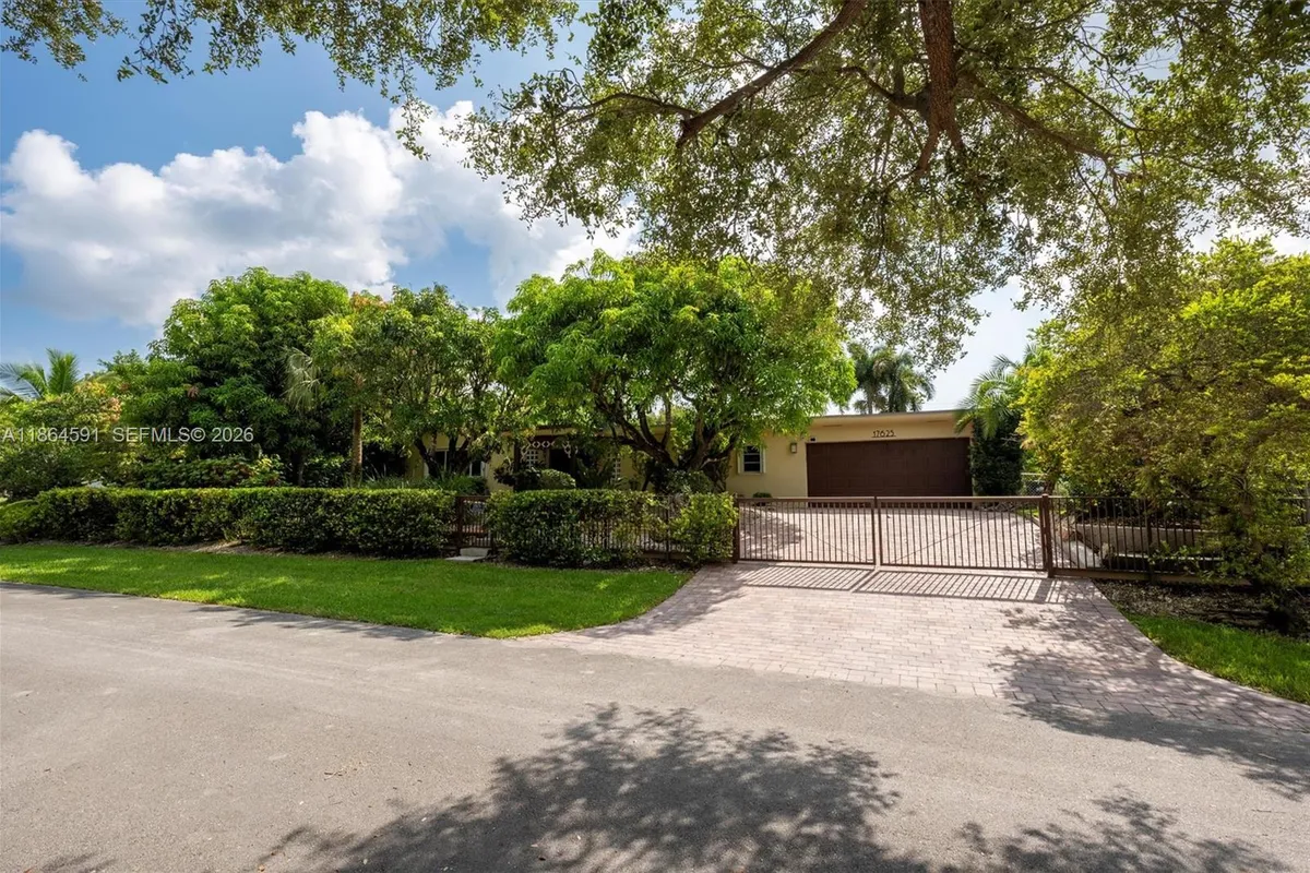 17625 SW 91st Ave., Palmetto Bay FL 33157