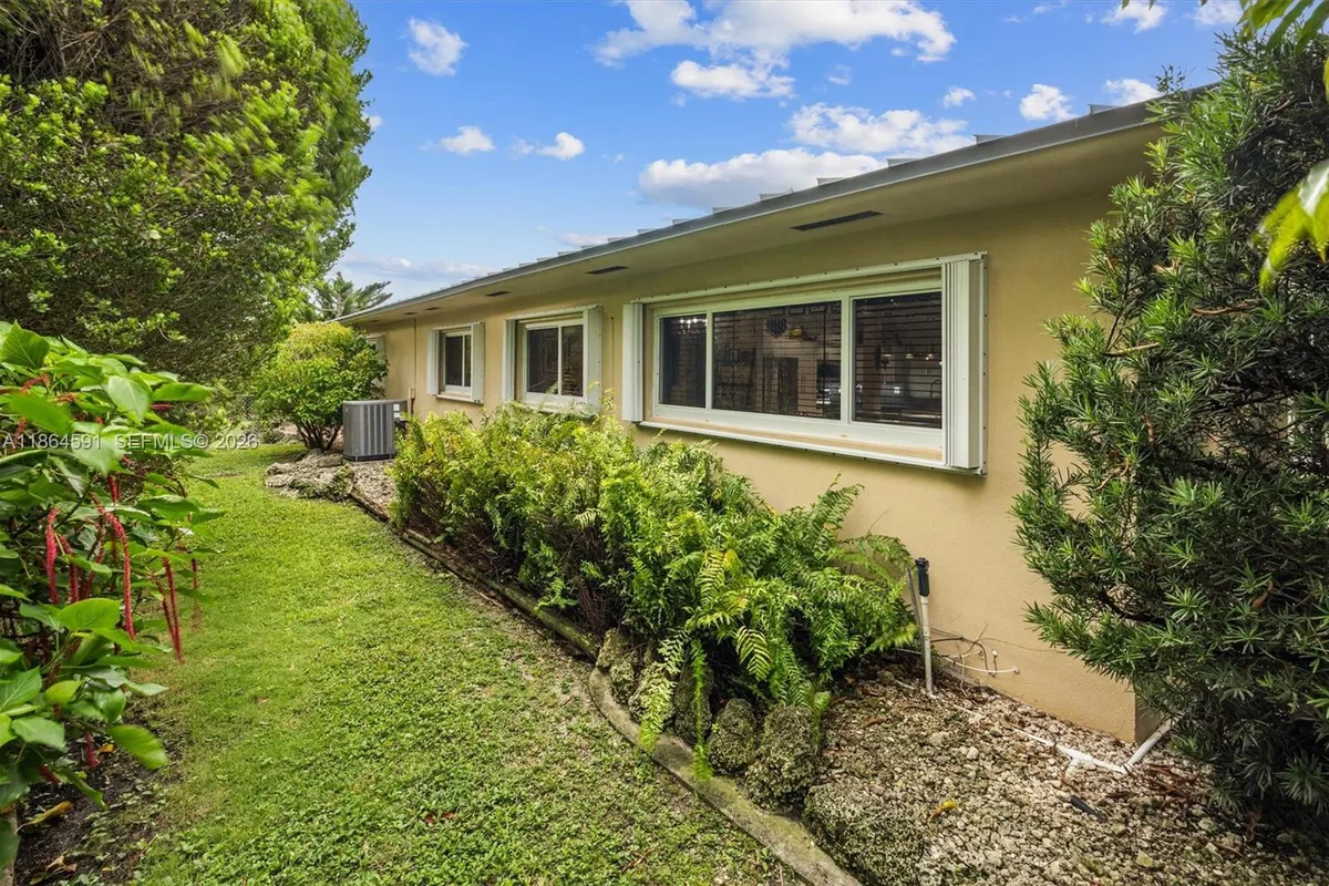 17625 SW 91st Ave., Palmetto Bay FL 33157