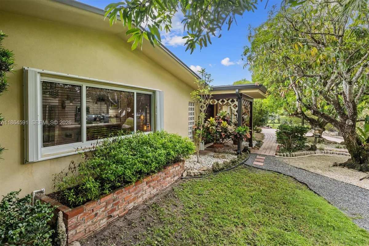 17625 SW 91st Ave., Palmetto Bay FL 33157