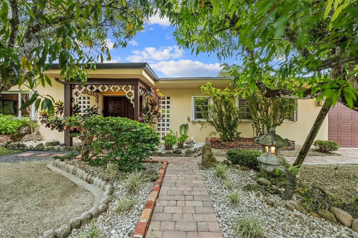 17625 SW 91st Ave., Palmetto Bay FL 33157