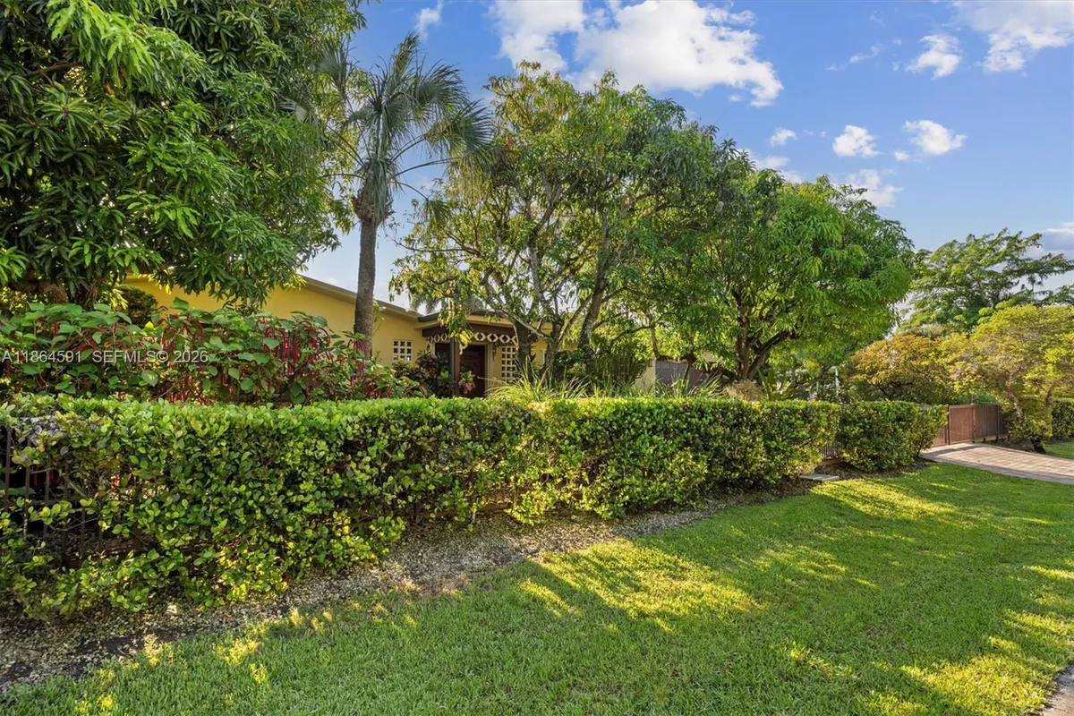 17625 SW 91st Ave., Palmetto Bay FL 33157