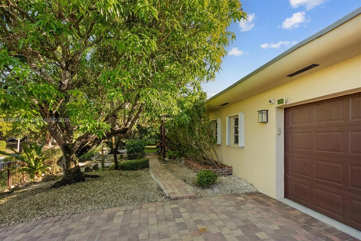 17625 SW 91st Ave., Palmetto Bay FL 33157