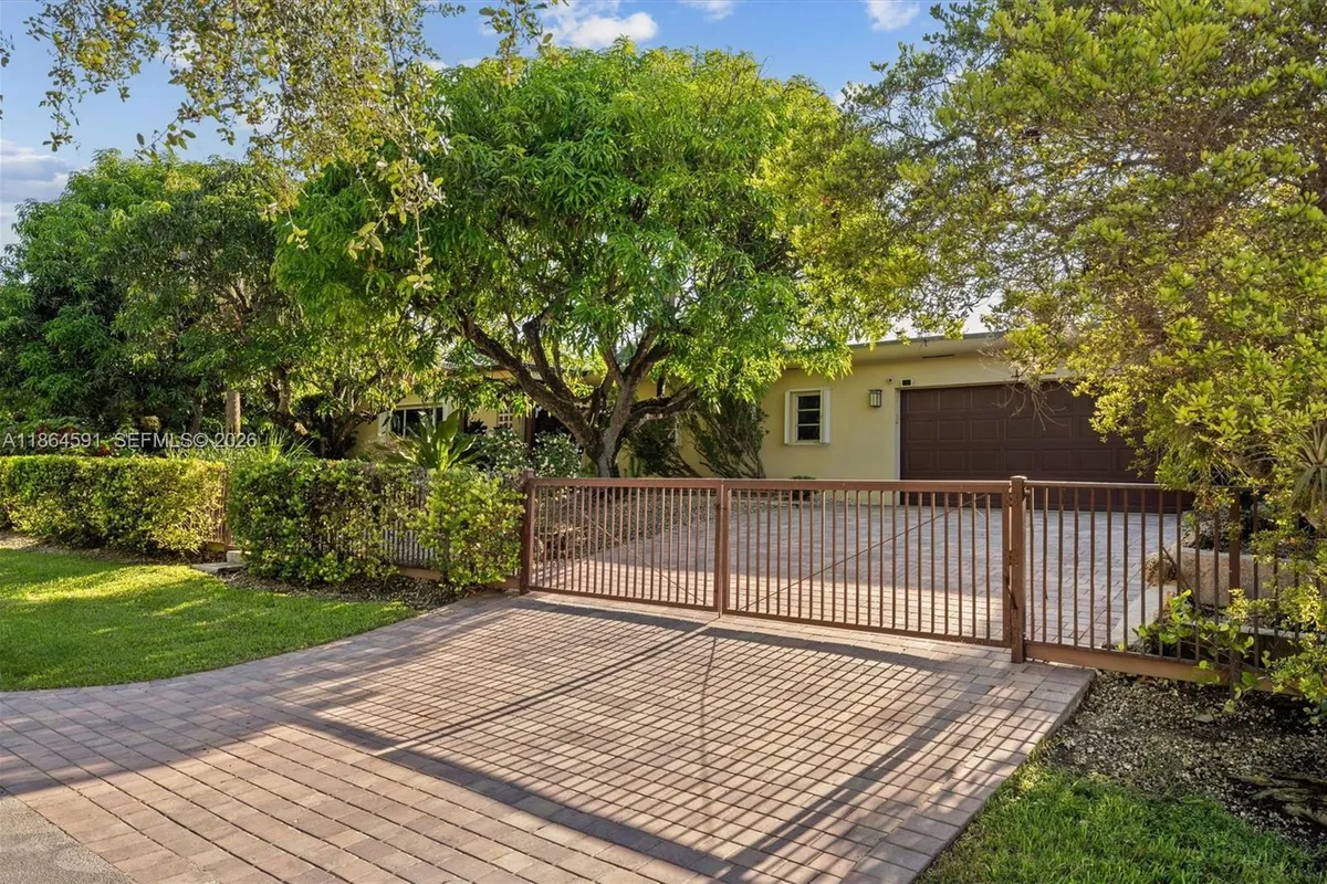 17625 SW 91st Ave., Palmetto Bay FL 33157