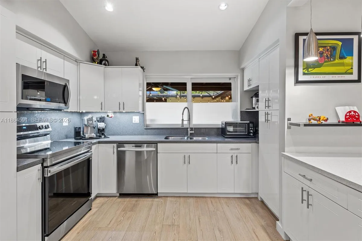 17625 SW 91st Ave., Palmetto Bay FL 33157