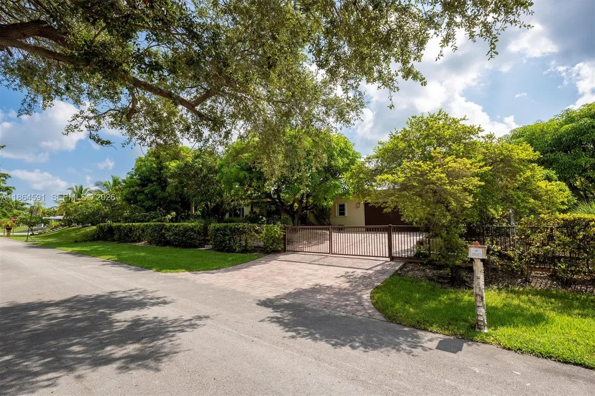 17625 SW 91st Ave., Palmetto Bay FL 33157
