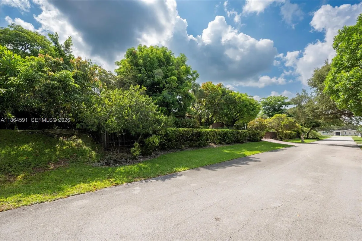 17625 SW 91st Ave., Palmetto Bay FL 33157