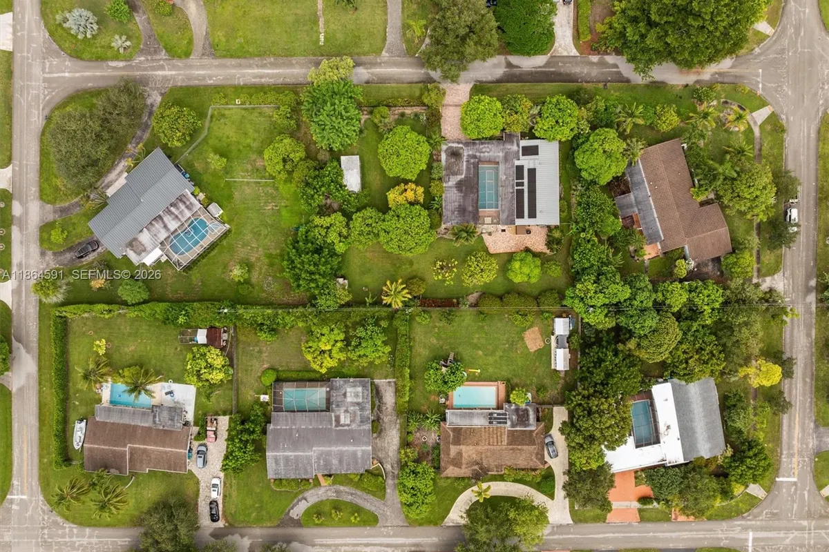 17625 SW 91st Ave., Palmetto Bay FL 33157