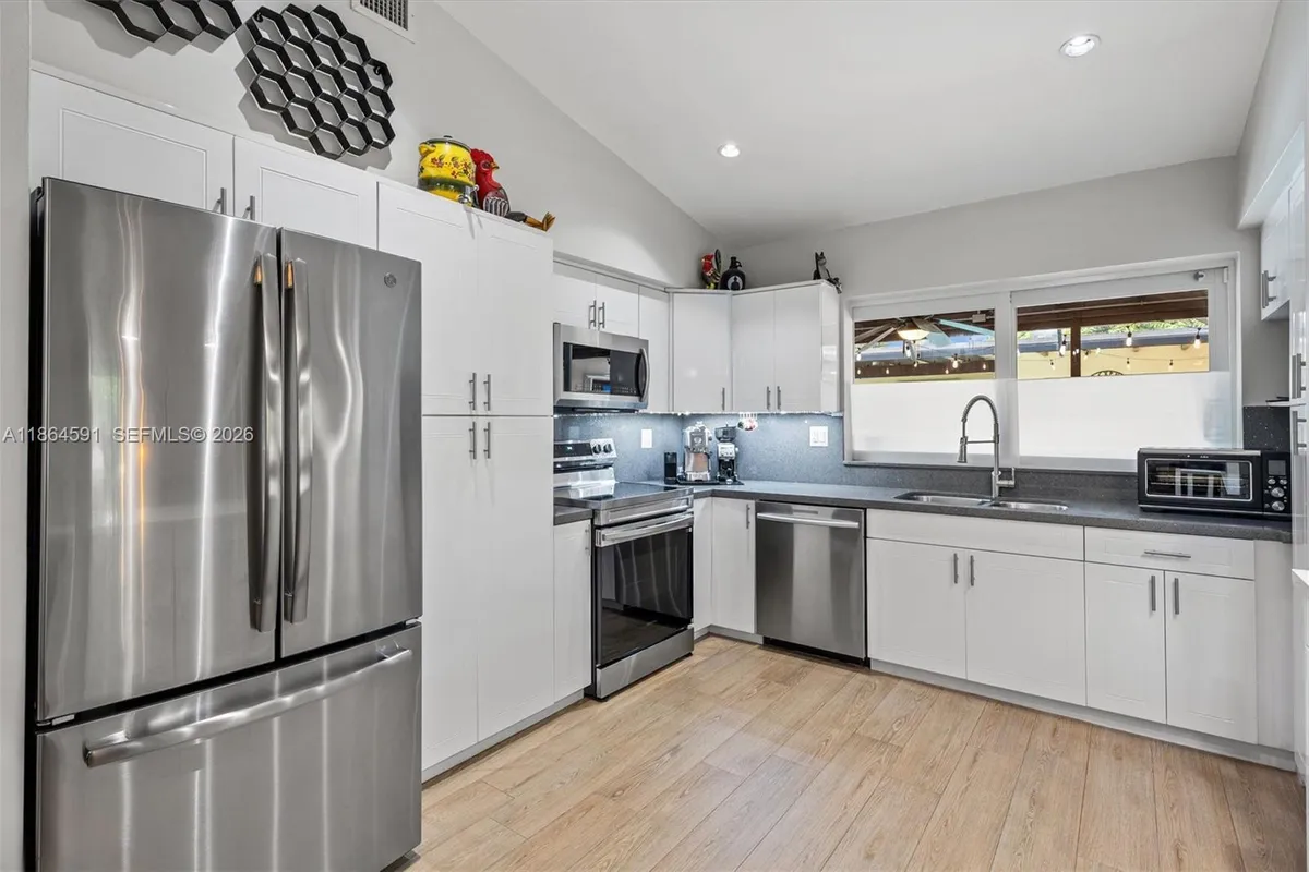 17625 SW 91st Ave., Palmetto Bay FL 33157