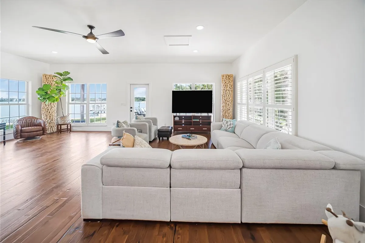 1020 Lands End Way, Jupiter FL 33458