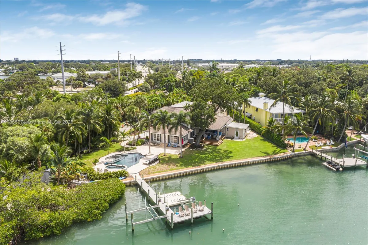 1020 Lands End Way, Jupiter FL 33458