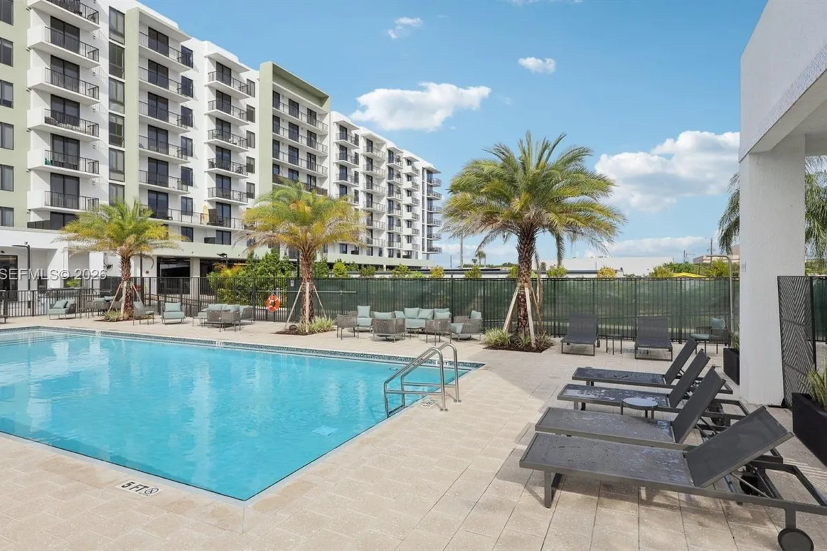 4465 Griffin Road, Davie FL 33314