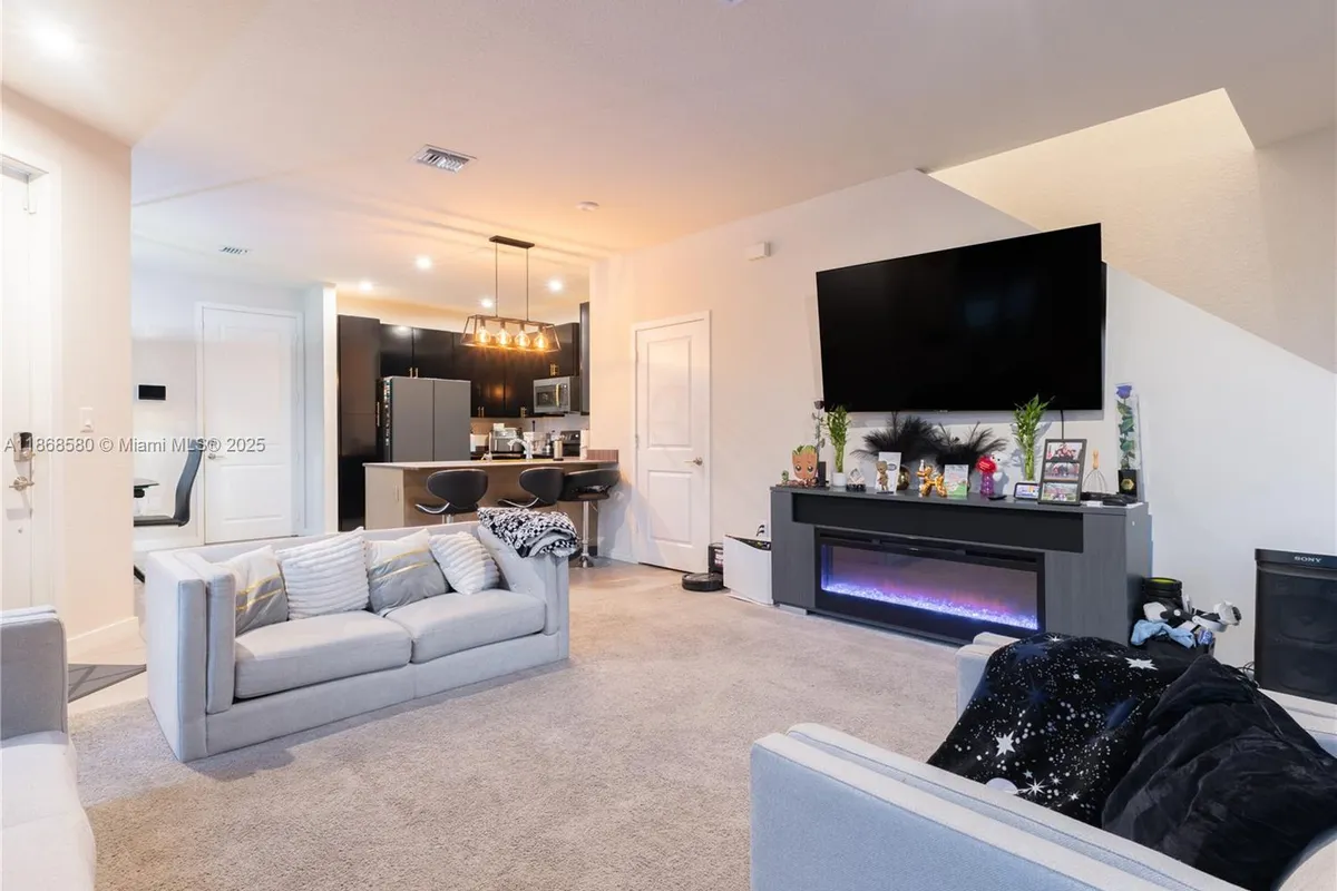 10807 SW 232nd Ter, Homestead FL 33032