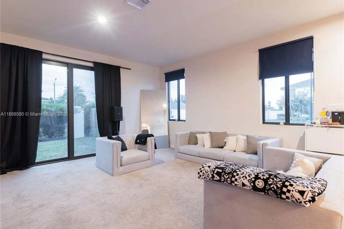 10807 SW 232nd Ter, Homestead FL 33032