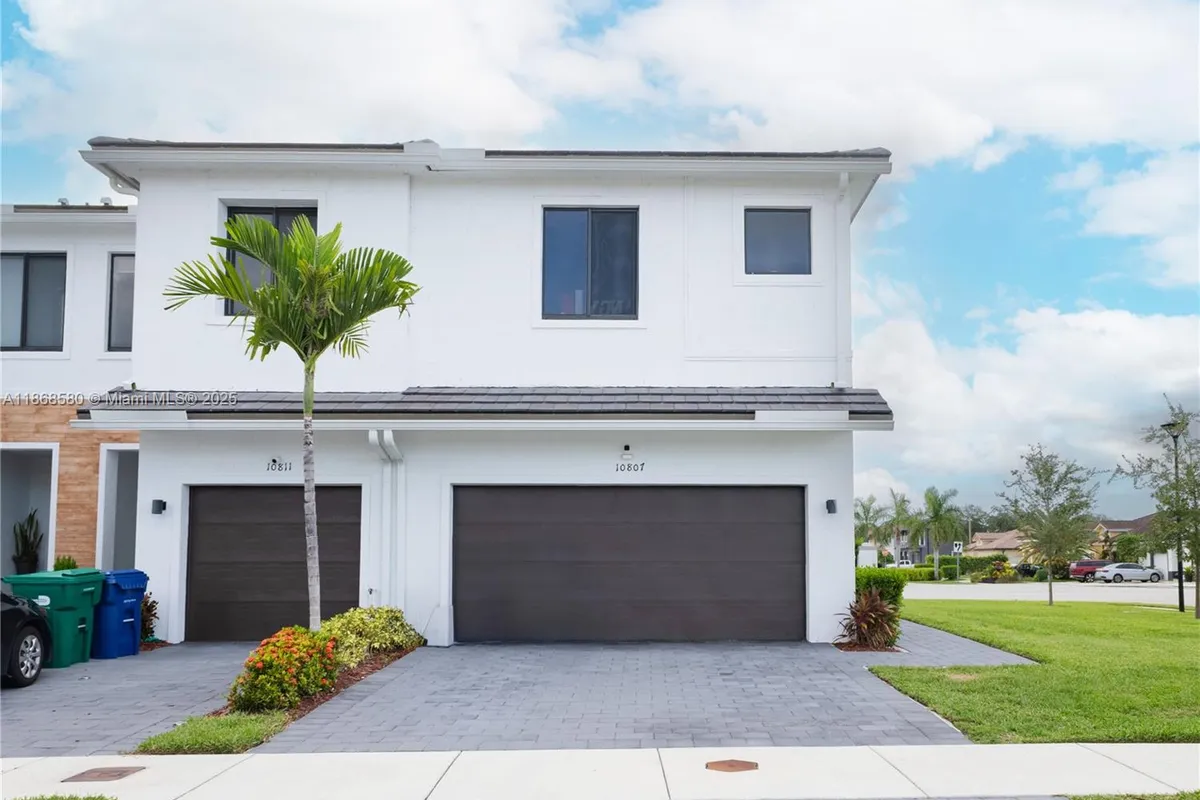 10807 SW 232nd Ter, Homestead FL 33032