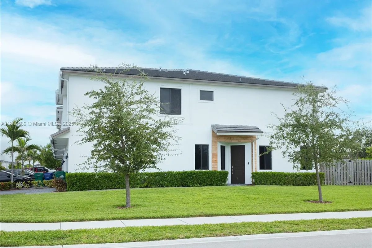 10807 SW 232nd Ter, Homestead FL 33032