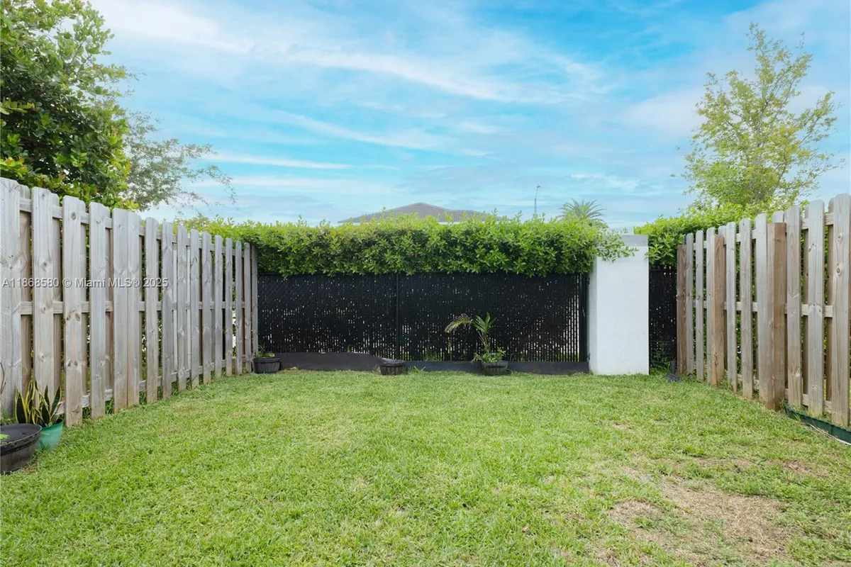 10807 SW 232nd Ter, Homestead FL 33032