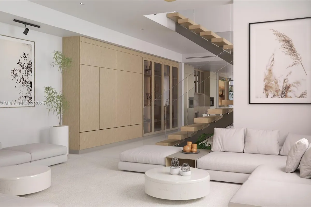 6023 76th ST, South Miami FL 33143