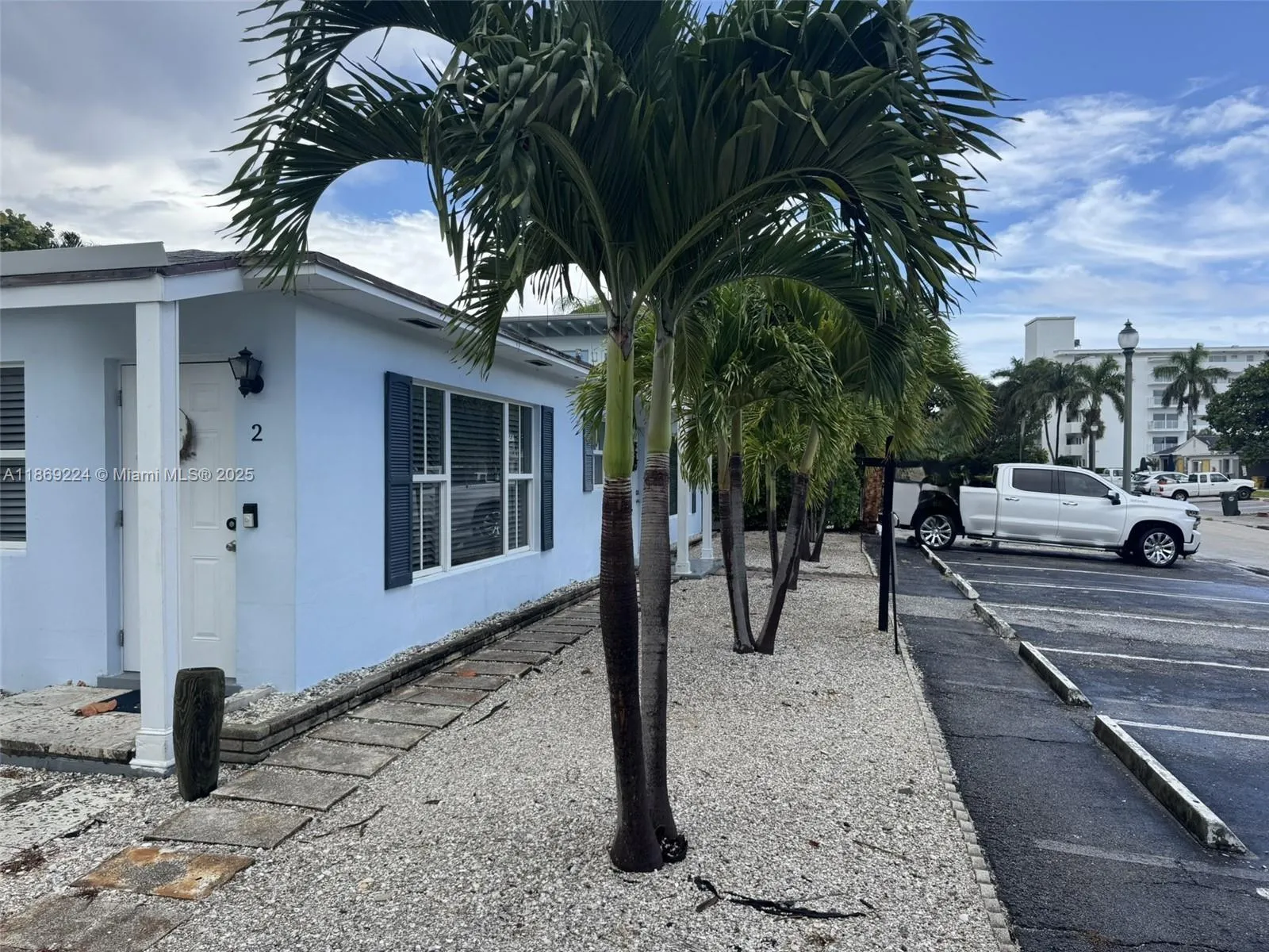 121 Linda Ln, Palm Beach Shores FL 33404