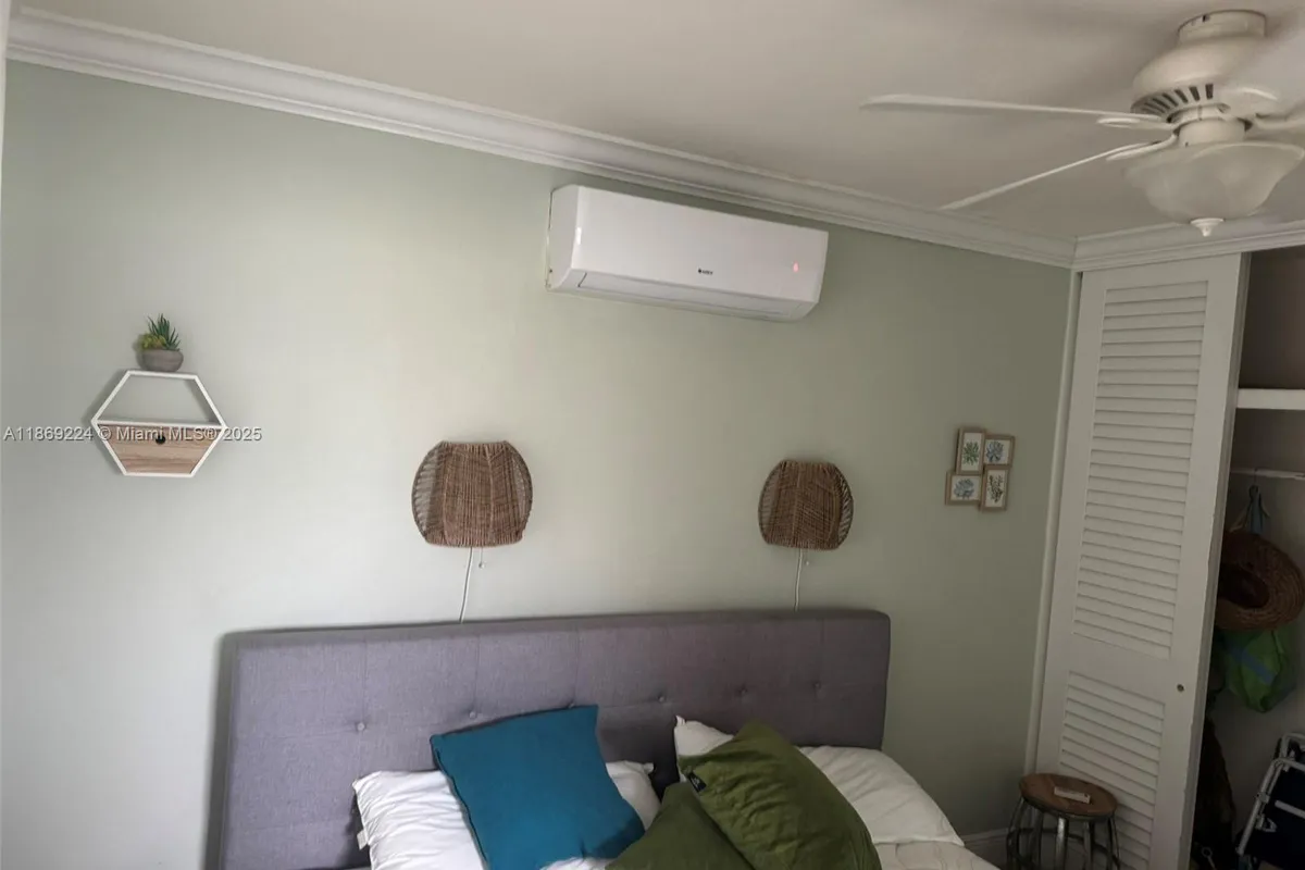 121 Linda Ln, Palm Beach Shores FL 33404