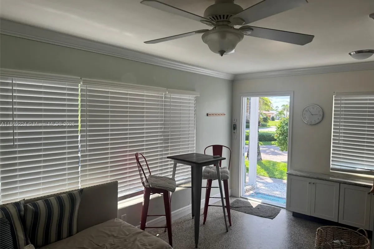 121 Linda Ln, Palm Beach Shores FL 33404