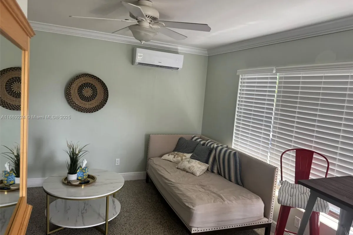 121 Linda Ln, Palm Beach Shores FL 33404