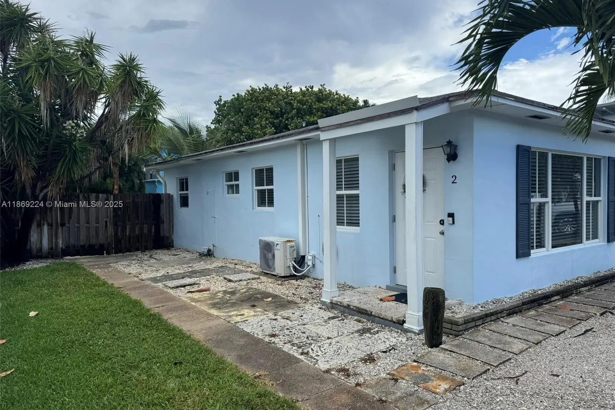 121 Linda Ln, Palm Beach Shores FL 33404