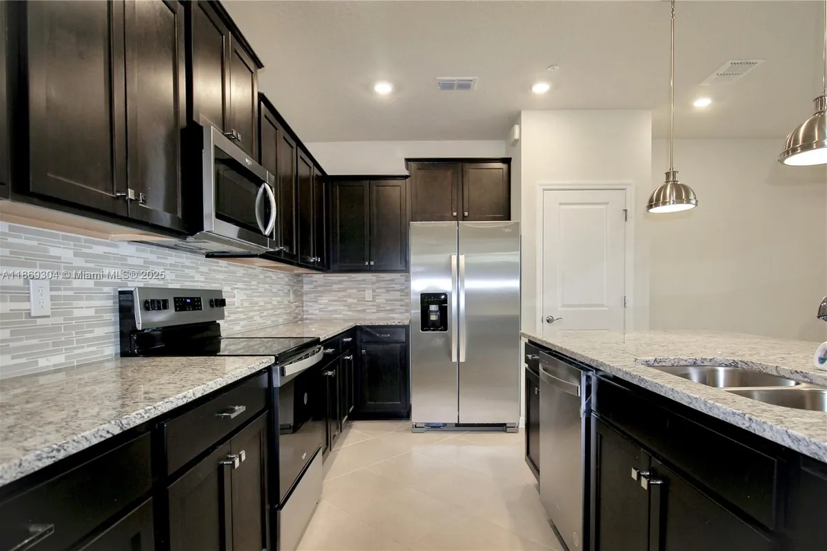 1258 Shoreside St, Clermont FL 34714