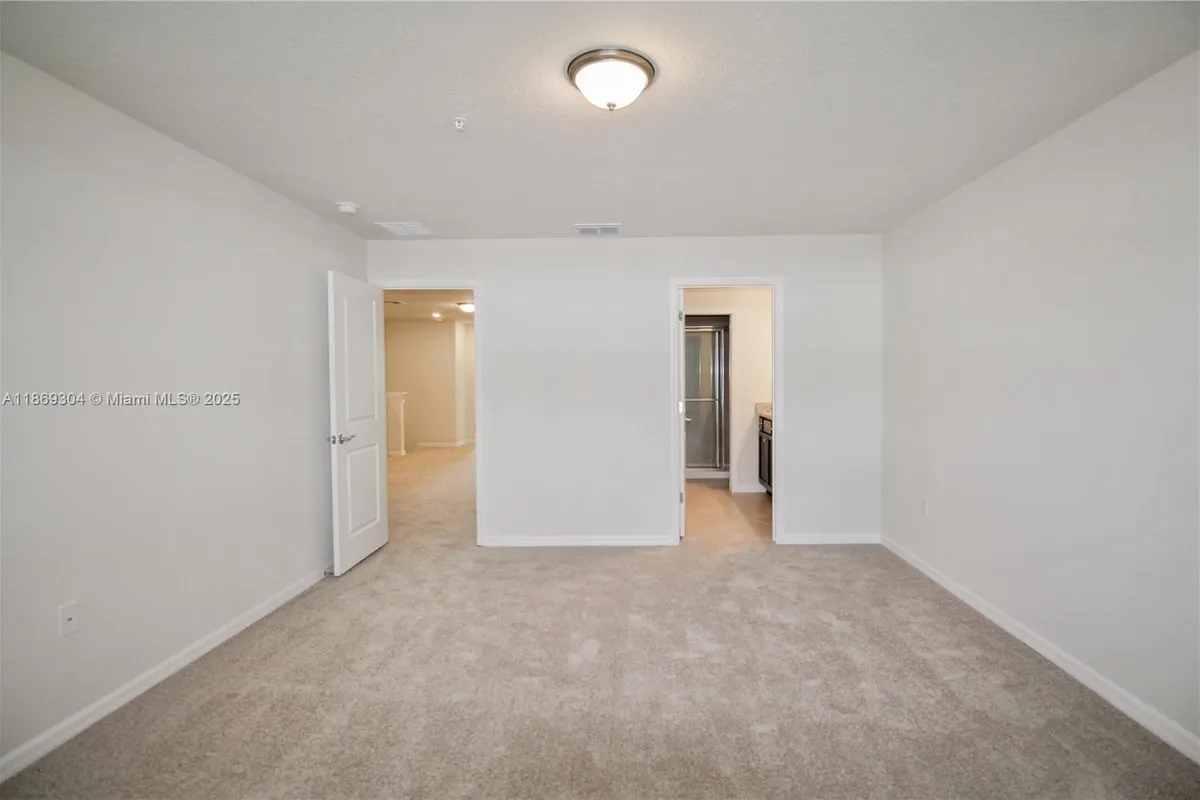 1258 Shoreside St, Clermont FL 34714