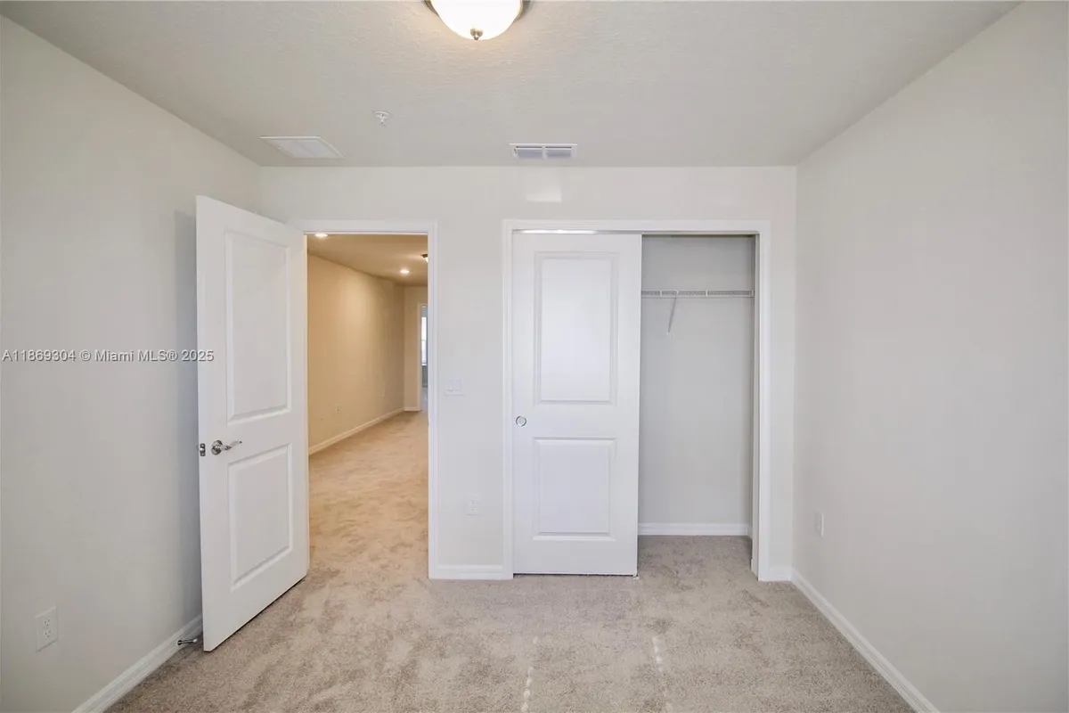 1258 Shoreside St, Clermont FL 34714