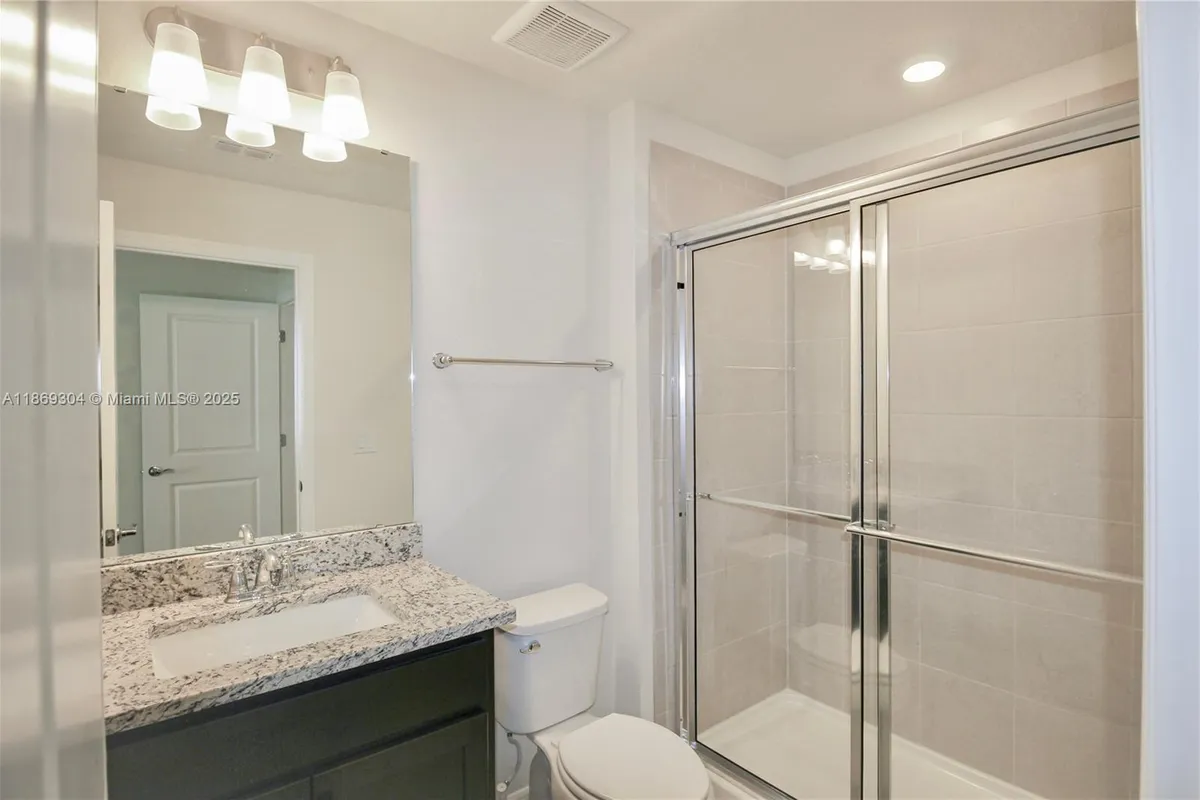 1258 Shoreside St, Clermont FL 34714