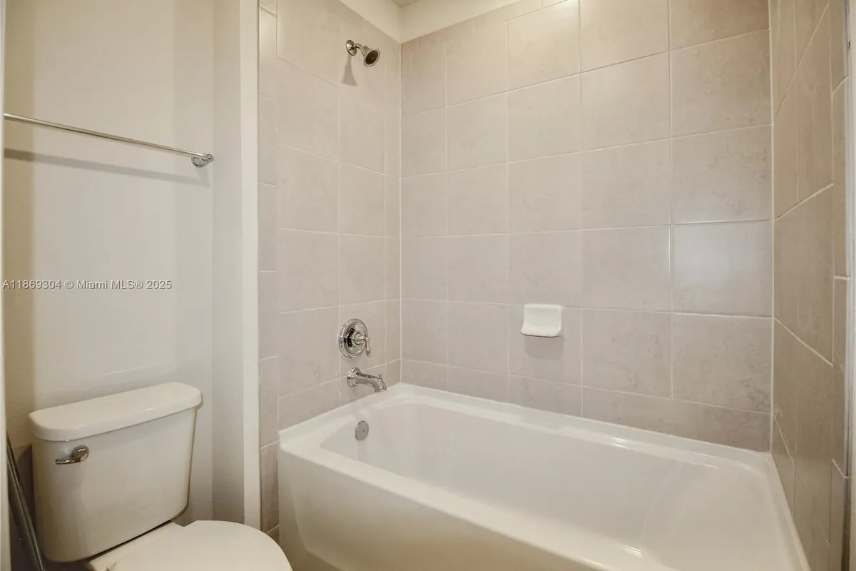 1258 Shoreside St, Clermont FL 34714