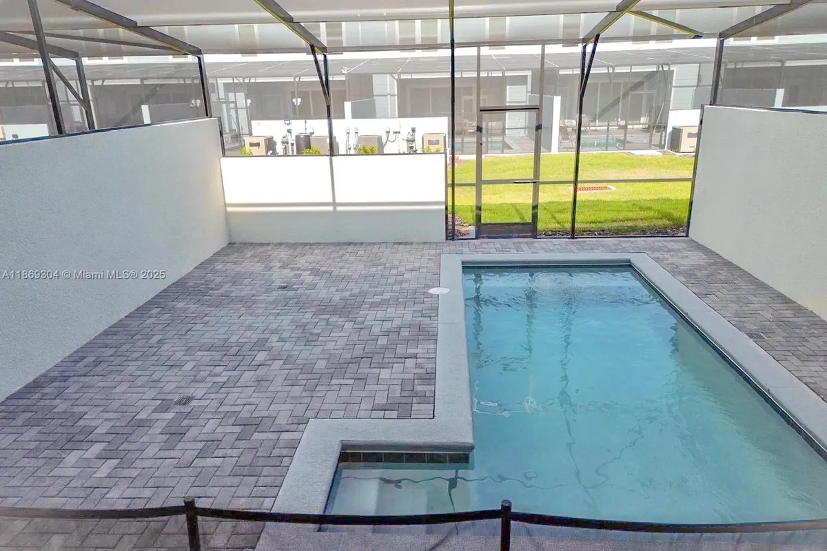 1258 Shoreside St, Clermont FL 34714