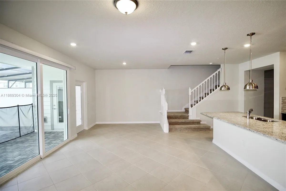 1258 Shoreside St, Clermont FL 34714