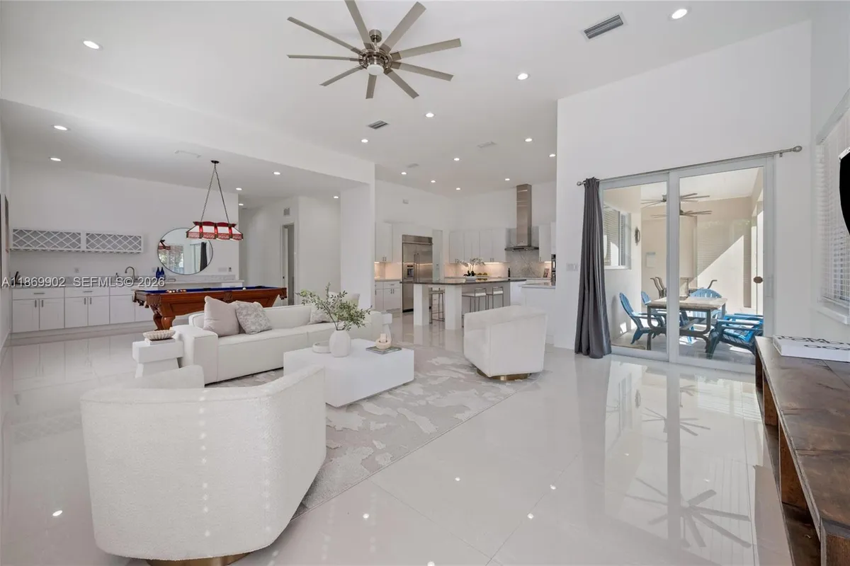 10703 SW 84th Ave, Miami FL 33156