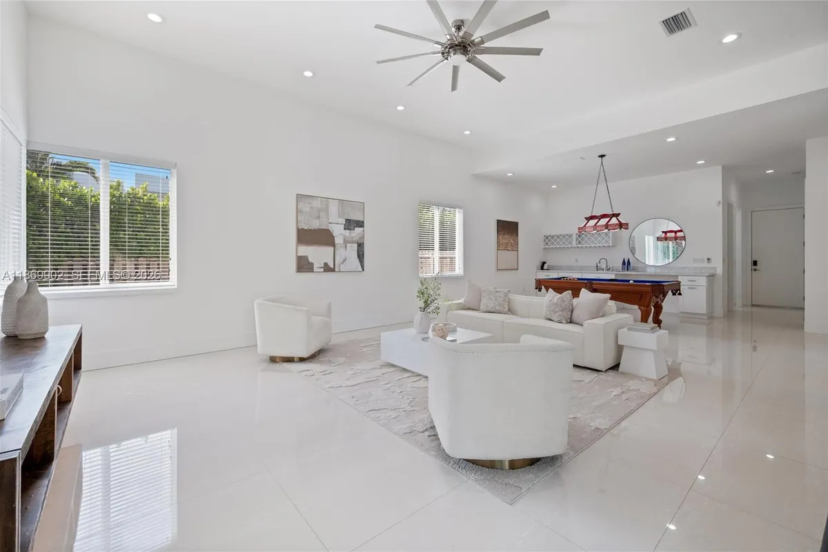 10703 SW 84th Ave, Miami FL 33156