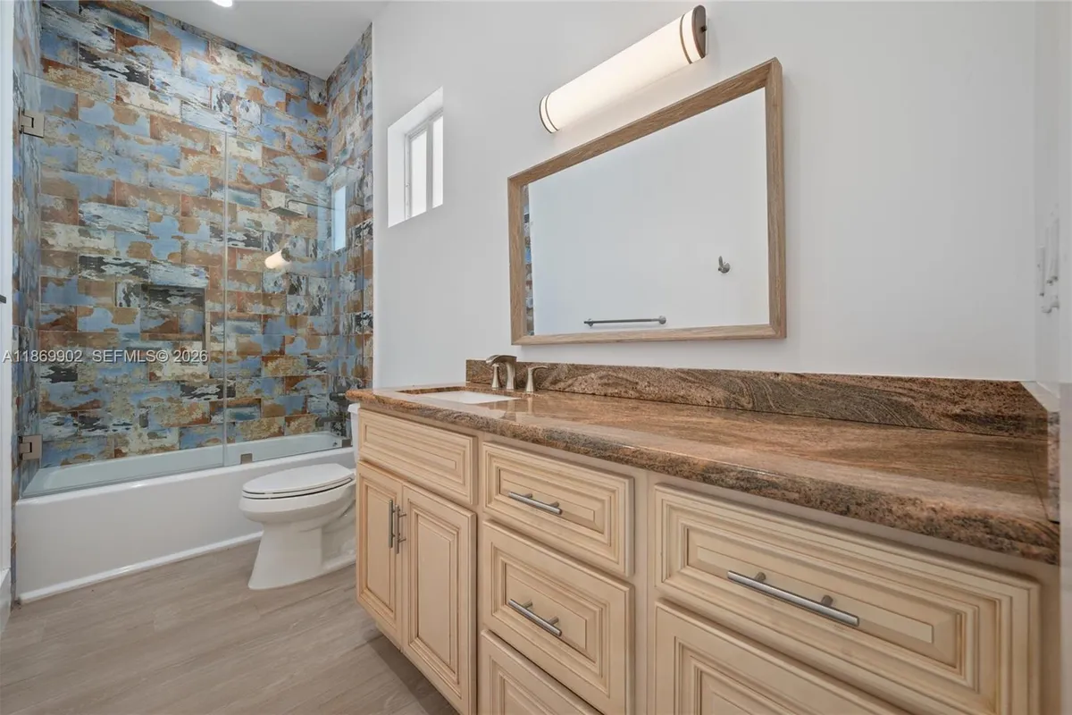 10703 SW 84th Ave, Miami FL 33156