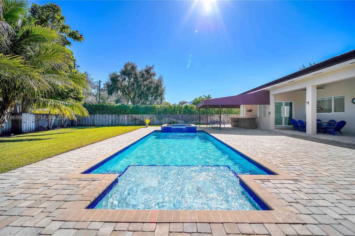 10703 SW 84th Ave, Miami FL 33156