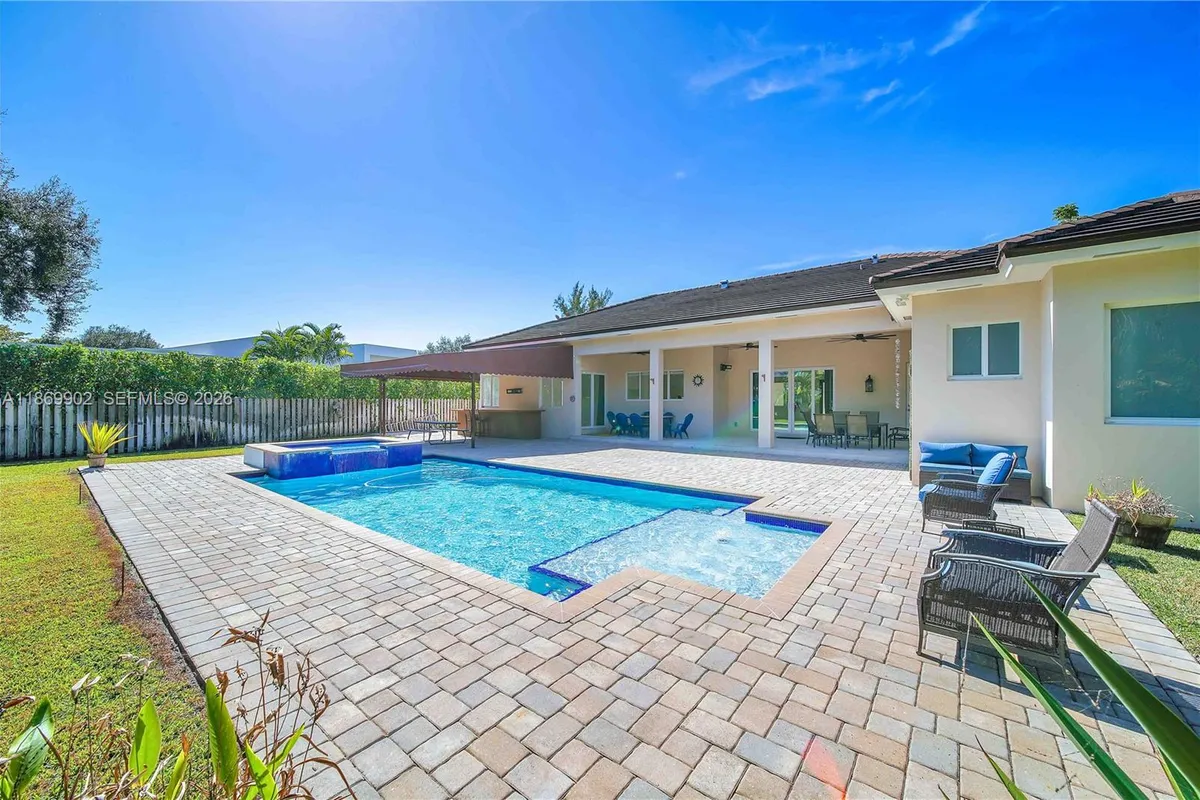 10703 SW 84th Ave, Miami FL 33156