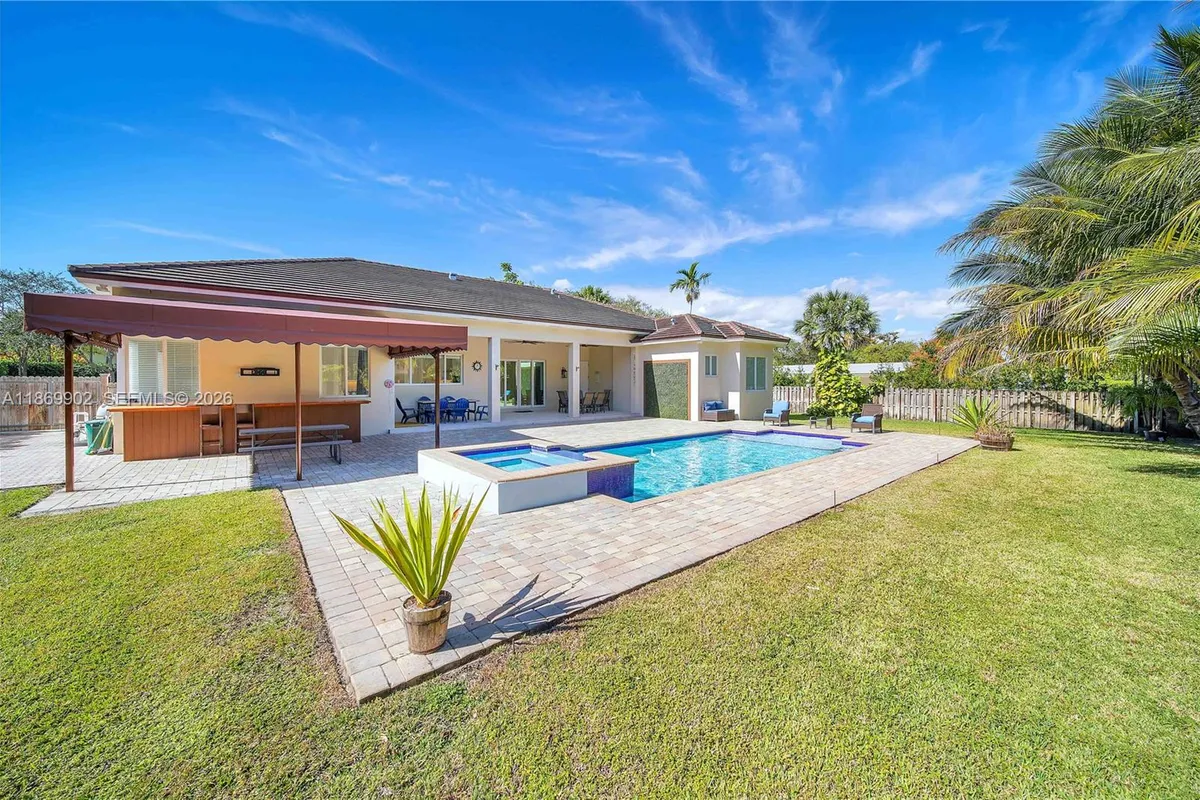 10703 SW 84th Ave, Miami FL 33156